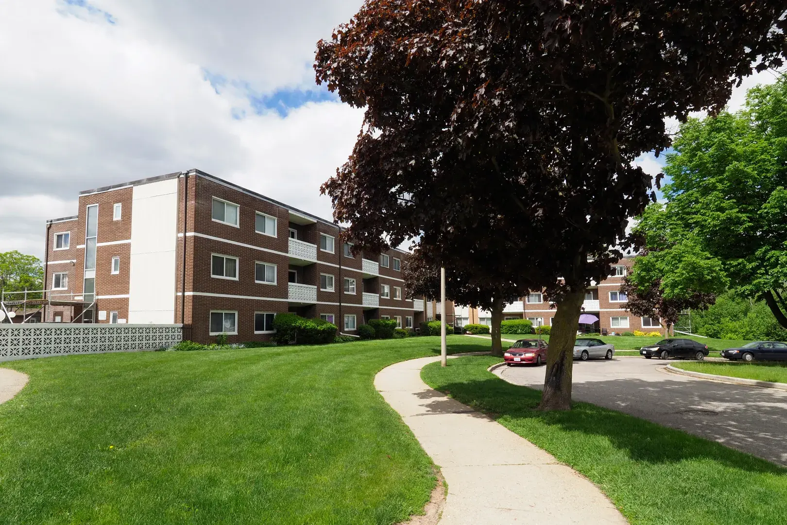 Parkview Apartments — photo 1 of 10
