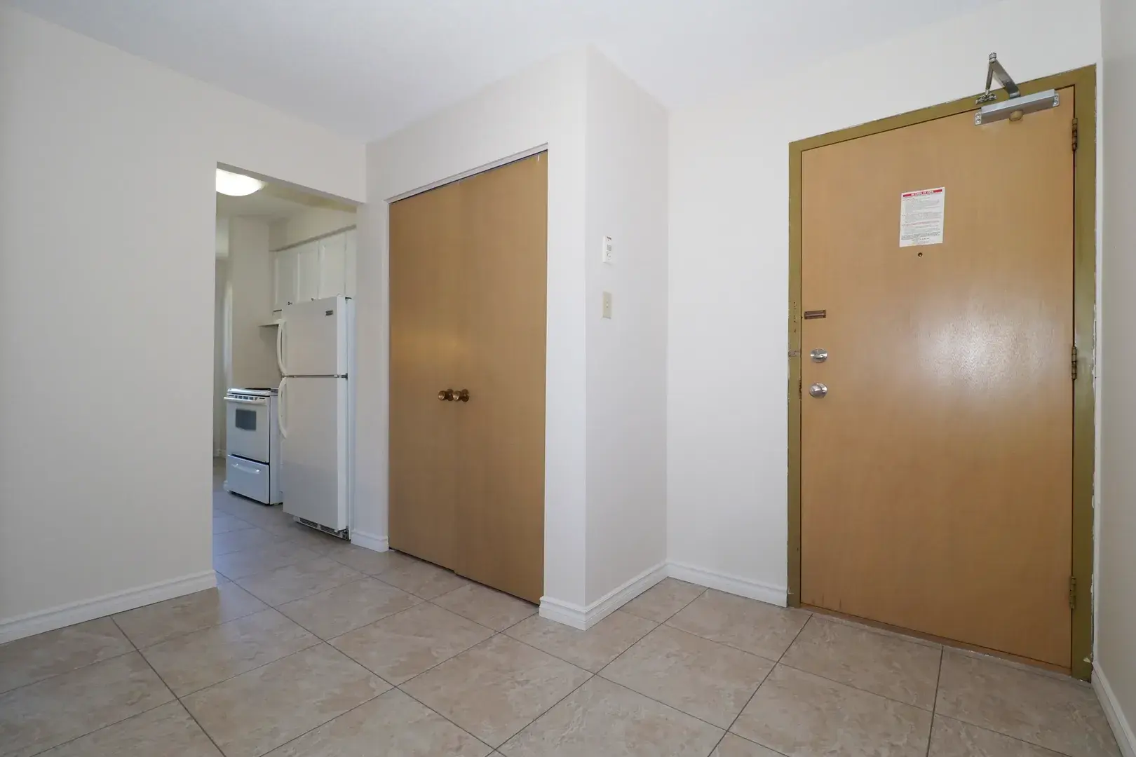 Lorraine Apartments — photo 6 of 10